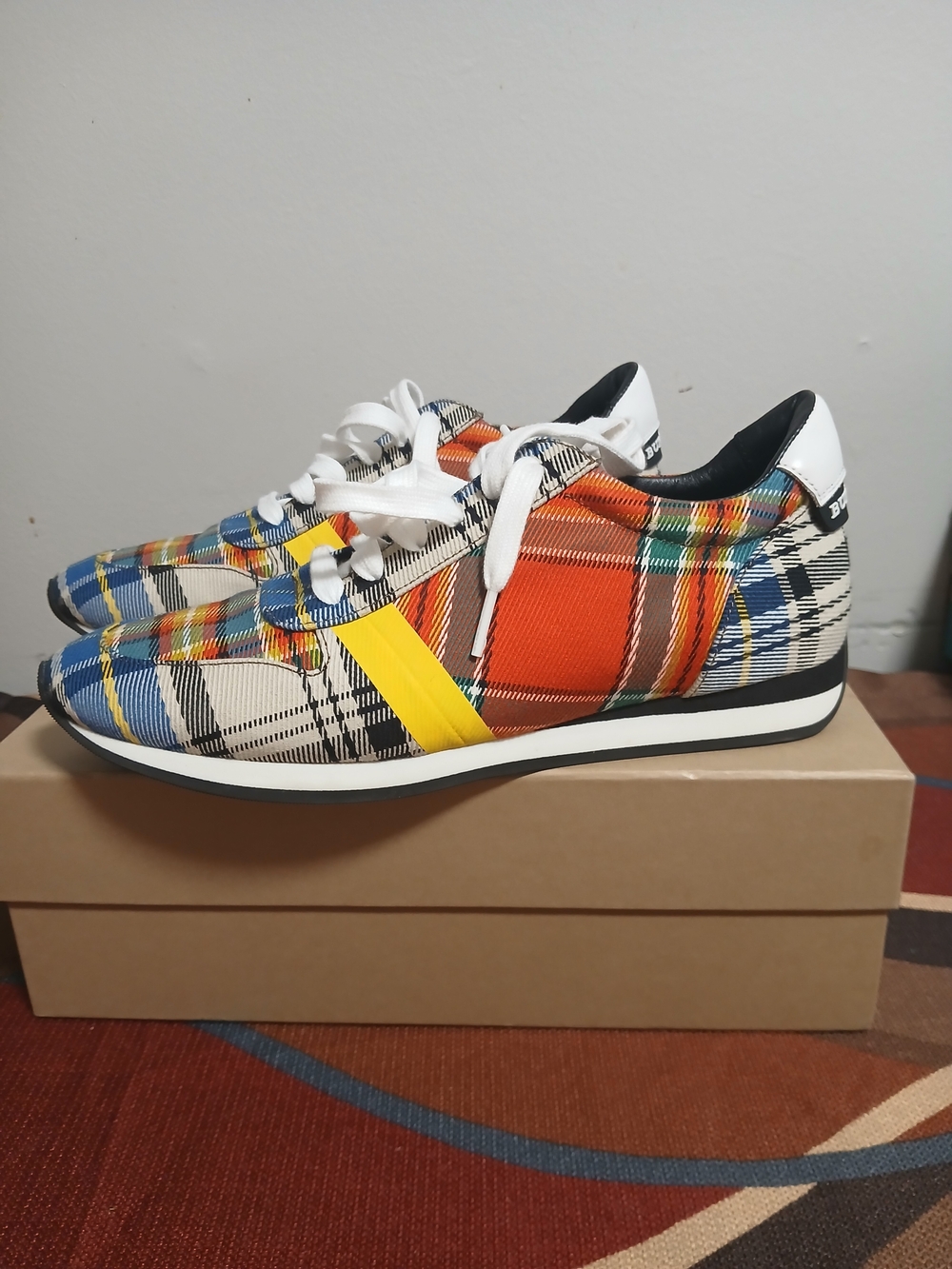 Burberry Amelia New Tartan Sneakers Size 6 / EU 39